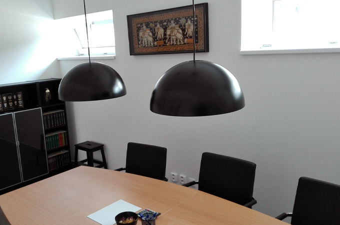 documents can be signed in the meeting room